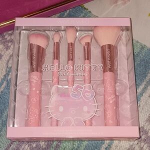 Wet n Wild Hello Kitty Pink Brush Collection
